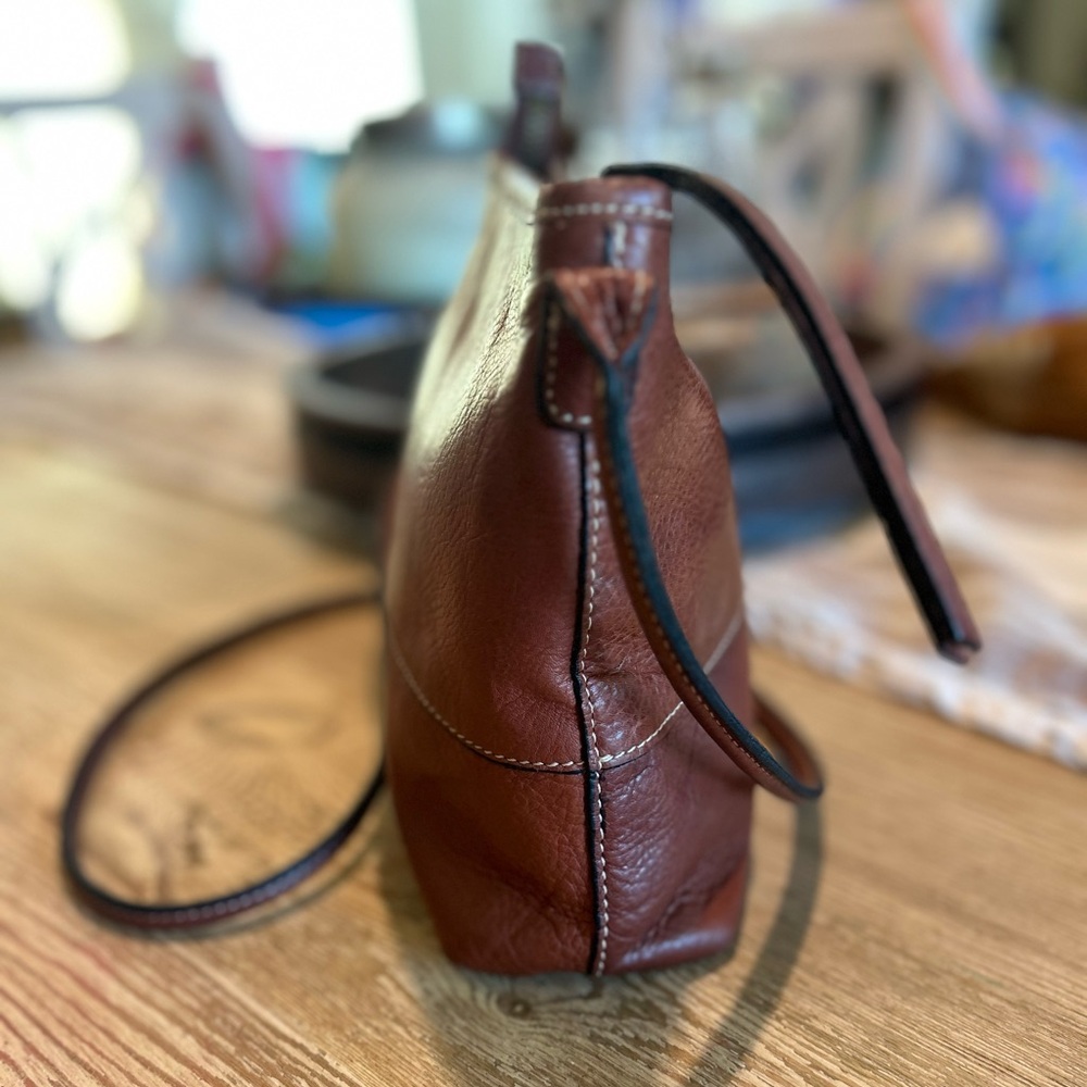 Margot leather crossbody bag - Picture 3 of 8